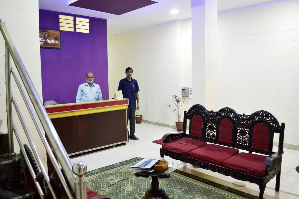 Galaxy Comforts Hotel Mysore Eksteriør billede