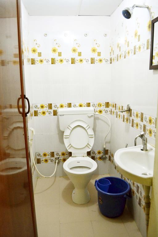 Galaxy Comforts Hotel Mysore Eksteriør billede