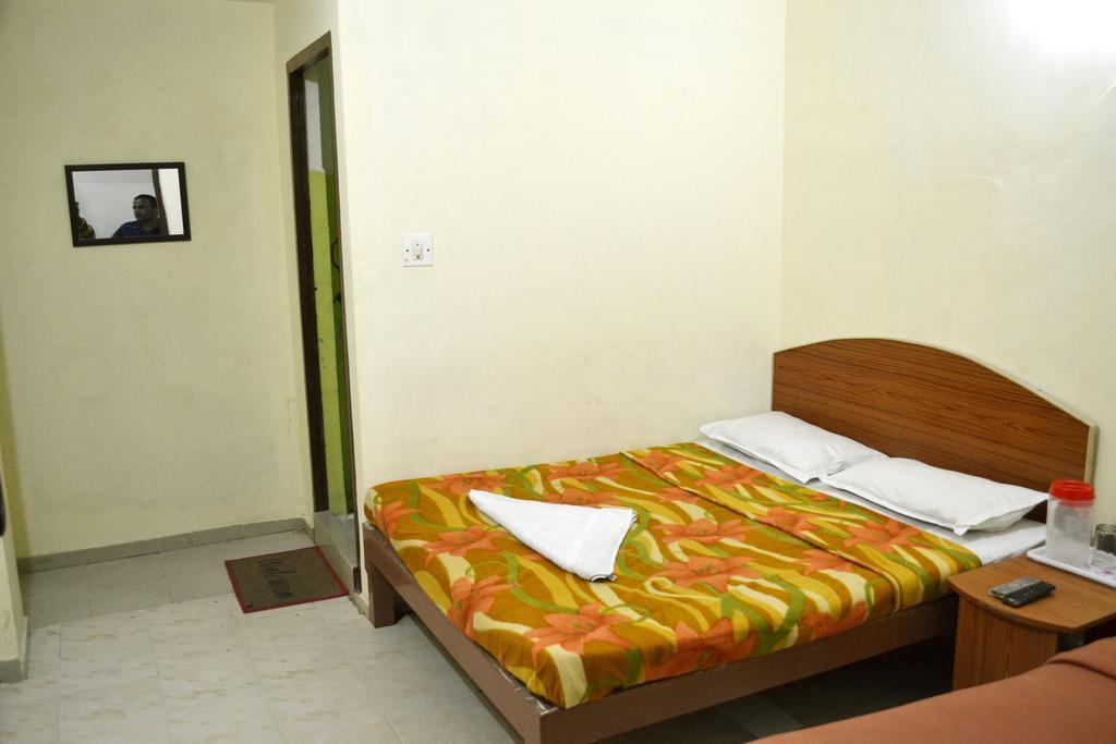 Galaxy Comforts Hotel Mysore Eksteriør billede