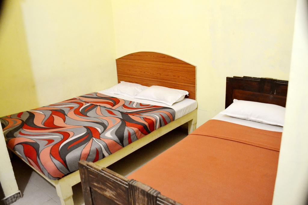Galaxy Comforts Hotel Mysore Eksteriør billede