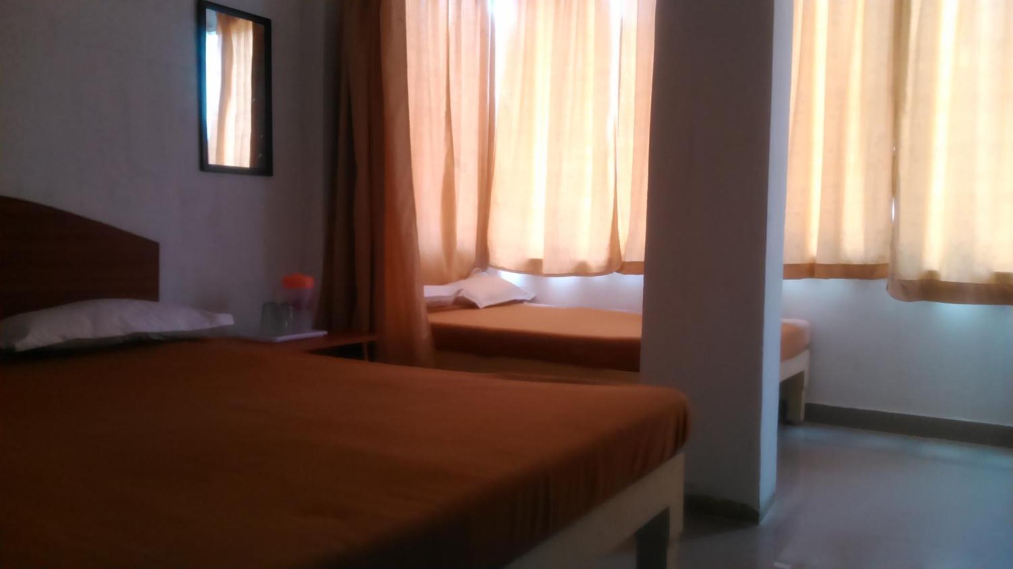 Galaxy Comforts Hotel Mysore Eksteriør billede